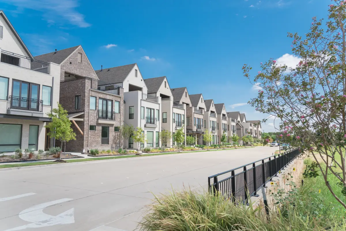 Mastering HOA Success in Miami: How PMI Brickell Powers Thriving Communities